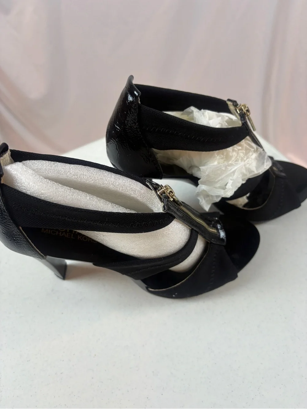 Michael Kors Berkley T Strap Black‎ High Heel Sandals Size 9 4 Inch Heel